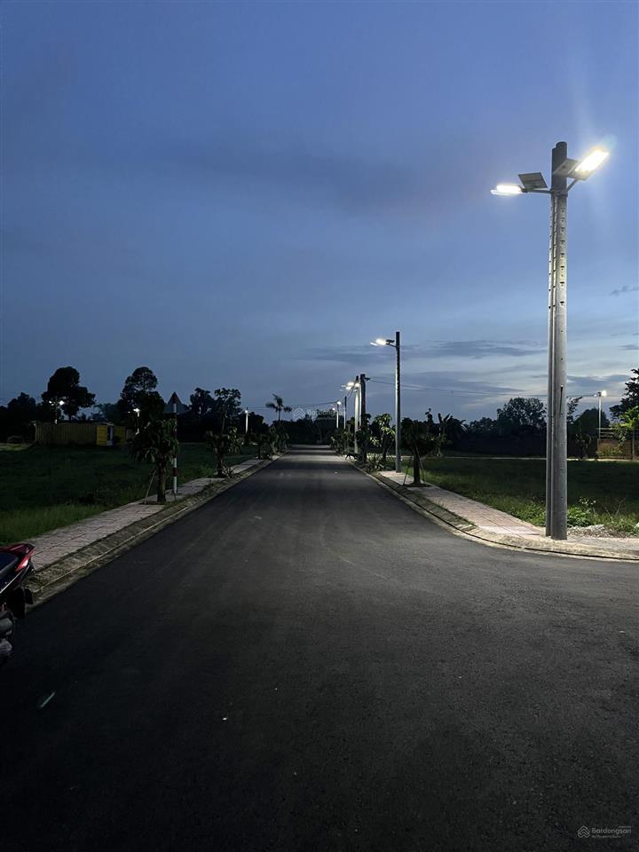 Lô góc 2 mặt tiền dầu giây  giá cực tốt  đón sóng sân bay long thành