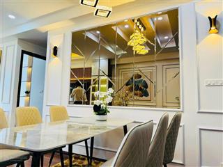 Căn 2019 gia đình em bán 5 tỷ  bc đông nam  78.2m2  full đồ.  0968 501 ***