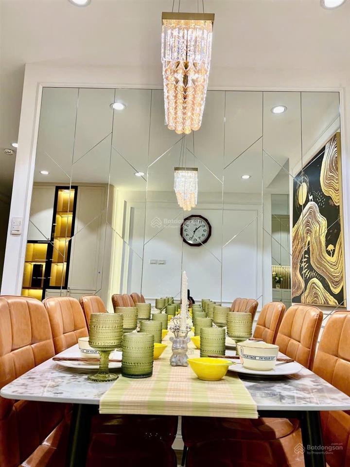 Chính chủ bán căn 116m2 tại season avenue. giá chỉ 8 tỷ, ban công đông nam 0968 501 ***