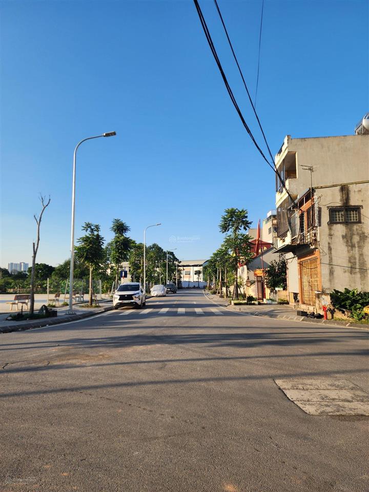 Nhà 200m2, giá 36,5 tỷ đường đặng vũ hỷ  thanh am đường rộng vỉa hè kinh doanh