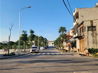 Nhà 200m2, giá 36,5 tỷ đường đặng vũ hỷ  thanh am đường rộng vỉa hè kinh doanh