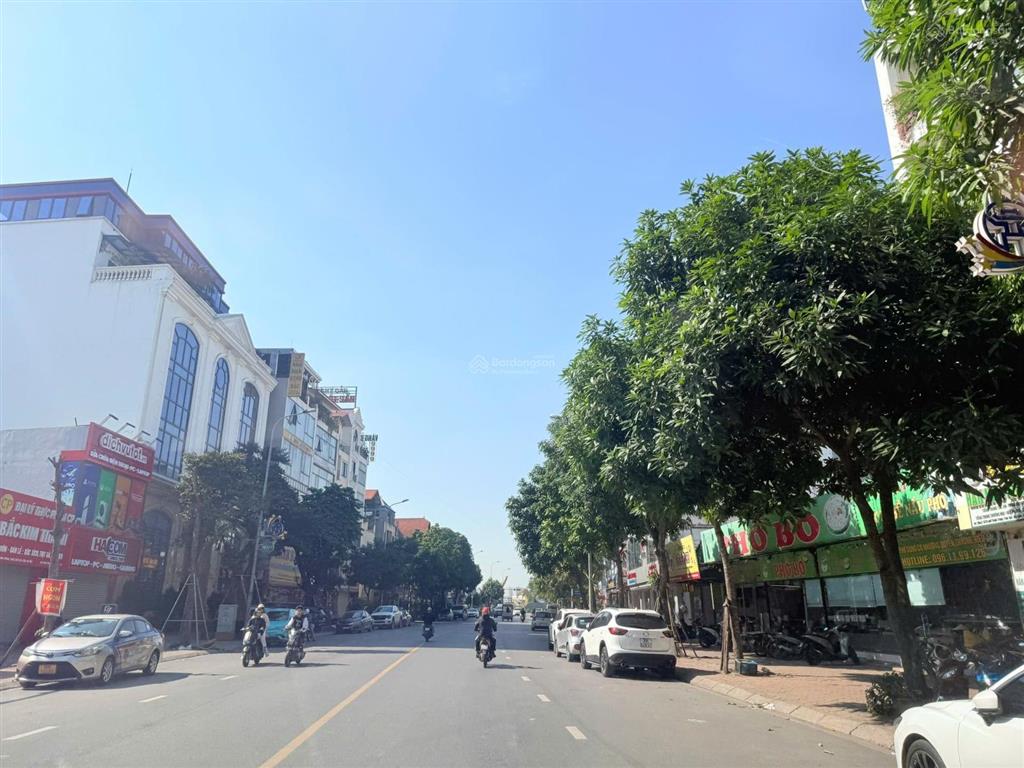 Cần bán nhà riêng diện tích 155m2 phố ngô gia tự  long biên  vị trí trung tâm phố  kinh doanh