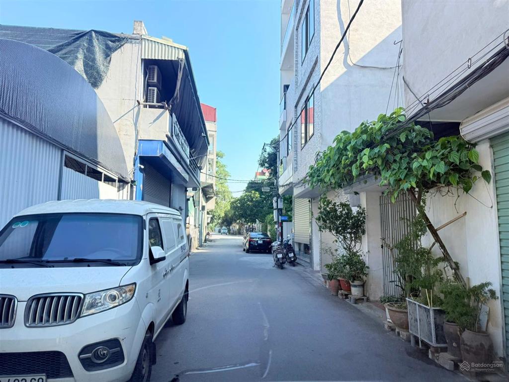 Bán đất ngọc động 80m2 giá 6.56tỷ  đường ôtô 7 chỗ  giá đầu tư.