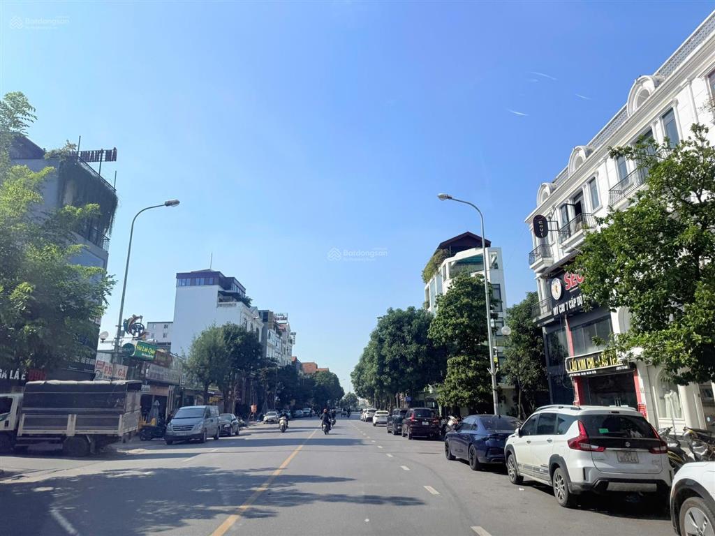 Bán nhà 166m2 mặt phố ngọc động gia lâm, giá 18tỷ  đường vỉa hè kinh doanh  giá đầu tư