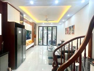 Nhà 69m2  giá 11.2tỷ gần tttm aeon long biên ngõ ôtô 7 chỗ  gần trường học, bệnh viện,...