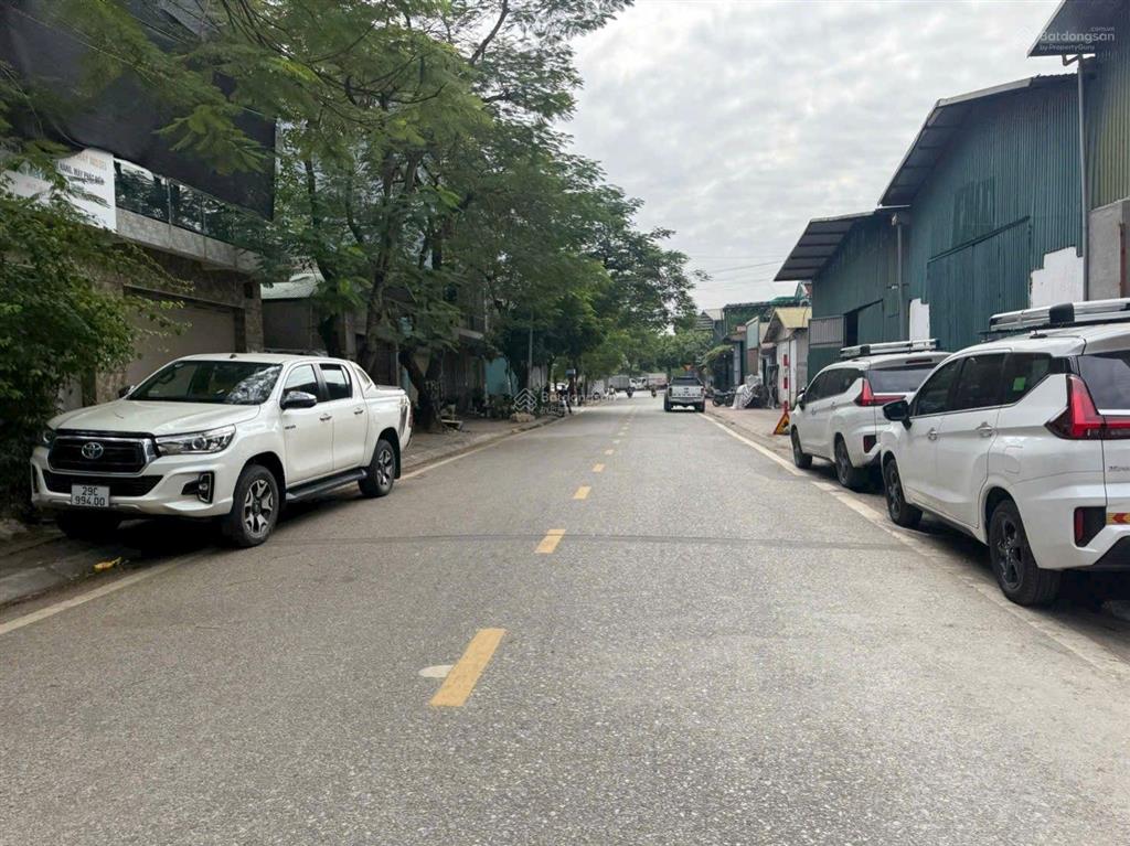 Cần bán đất phố giang biên 140m2, mặt tiền 6,6m đường ôtô thông các ngả