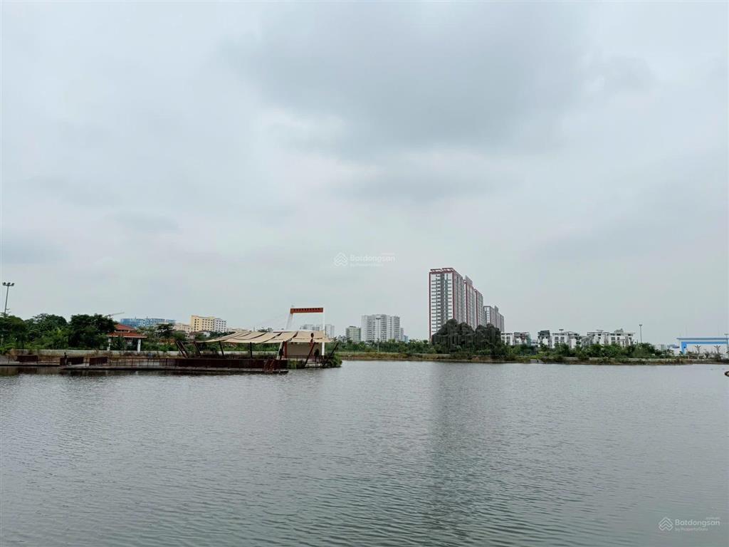 Bán 260m2 giá 135 tỷ 7 tầng, view hồ mặt phố hồng tiến  lâm hạ  đường rộng 15m + vỉa hè