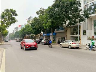 Bán 260m2 giá 135 tỷ 7 tầng, view hồ mặt phố hồng tiến  lâm hạ  đường rộng 15m + vỉa hè