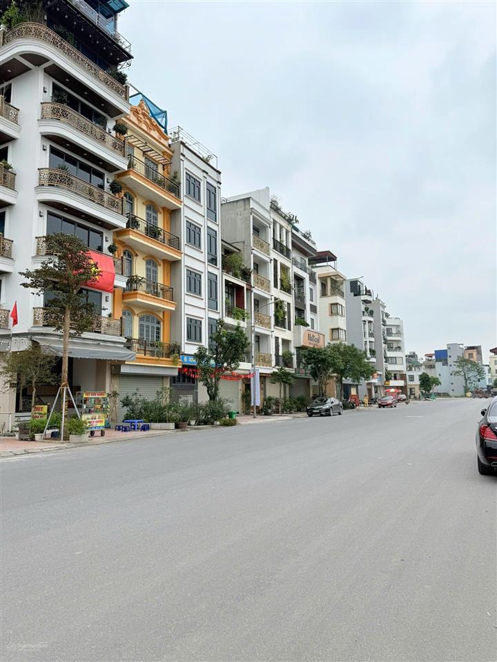 Bán 290m2 giá 130 tỷ mặt phố hồng tiến kéo dài view công viên đường rộng 30m + vỉa hè