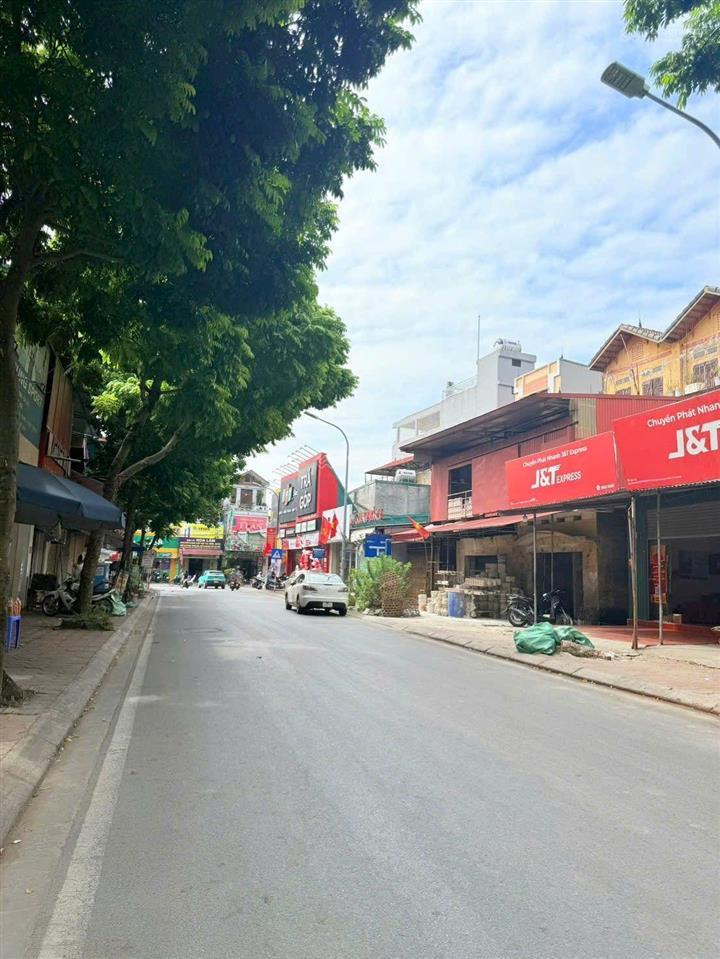 Nhà 180m2 giá 42 tỷ mặt phố bồ đề view hồ  giáp hồng tiến  trần hưng đạo  chương dương