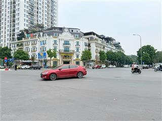 Bán nhà 7 tầng 150m2 giá 68 tỷ phố hồng tiến  vị trí đẹp vỉa hè rộng kinh doanh