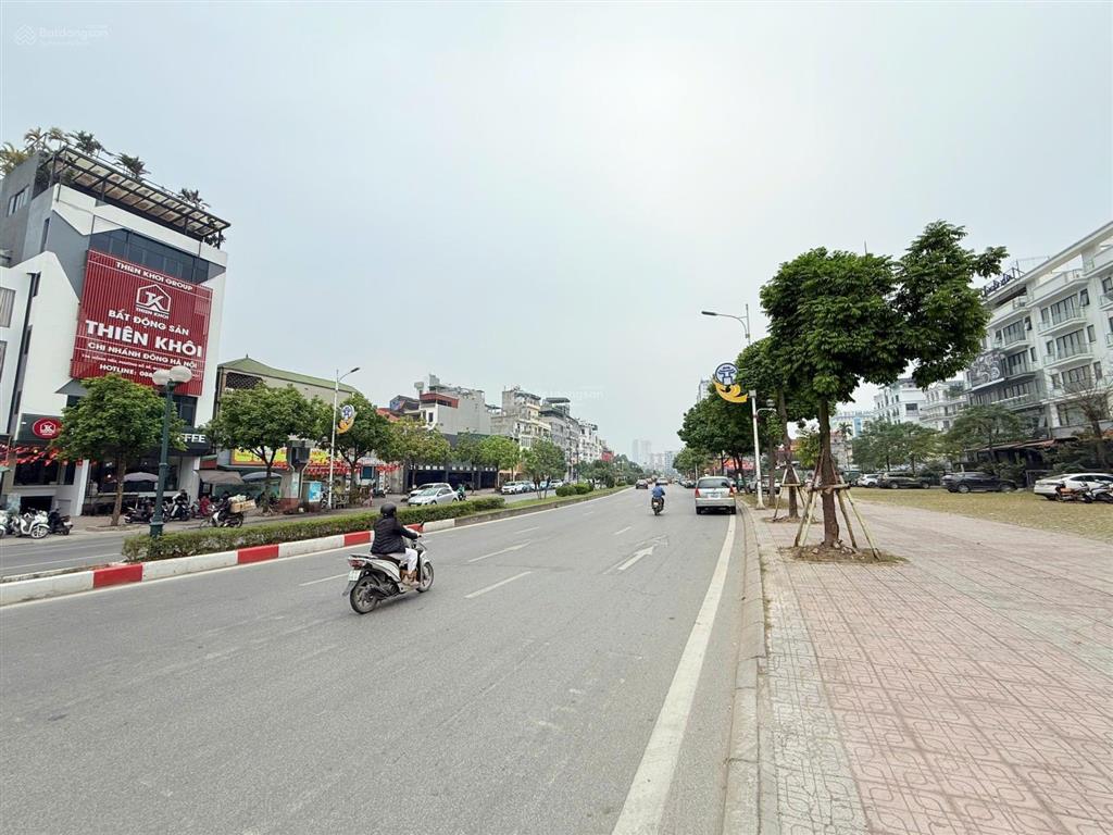 Bán nhà 7 tầng 150m2 giá 68 tỷ phố hồng tiến  vị trí đẹp vỉa hè rộng kinh doanh