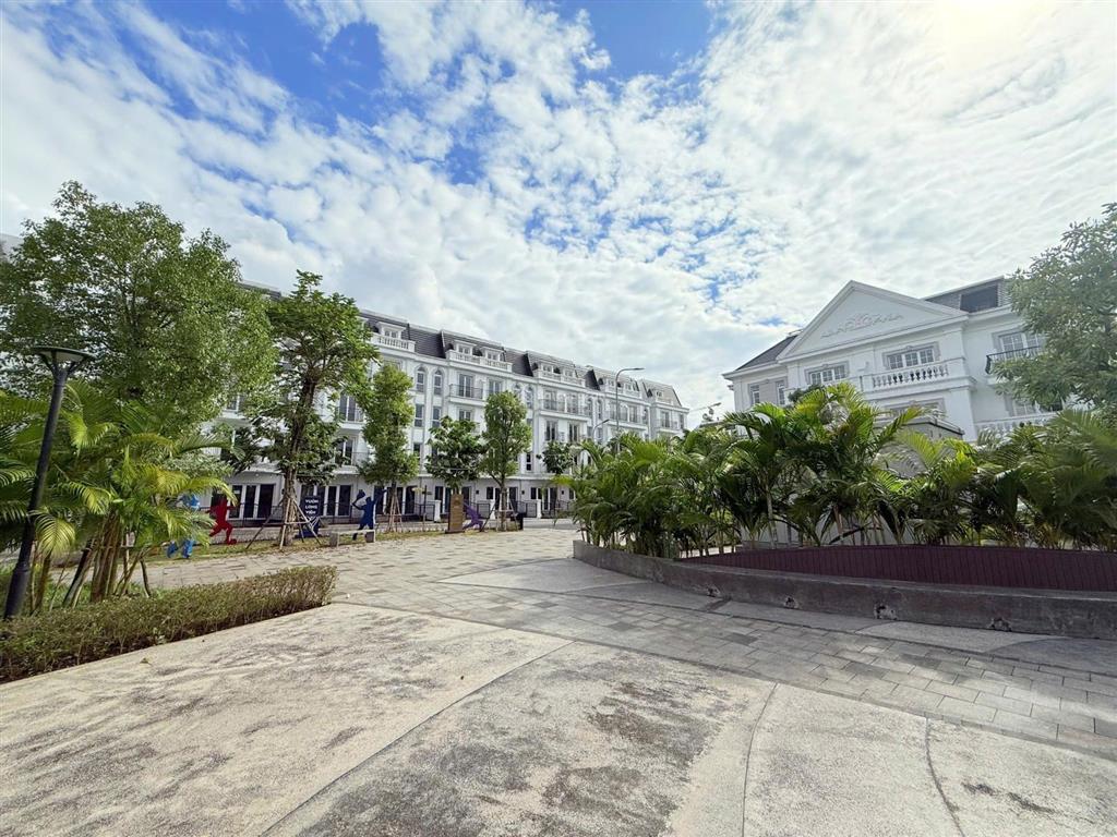 Biệt thự 196m2, giá 36,6tỷ euro windows đường thành trung view công viên, gần vin ocean park