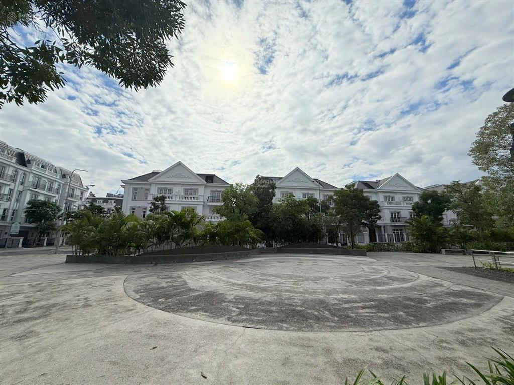 Biệt thự 196m2, giá 36,6tỷ euro windows đường thành trung view công viên, gần vin ocean park