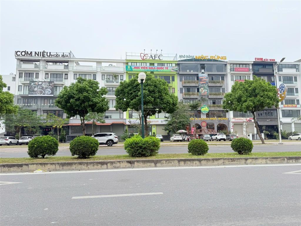 Mặt phố lâm hạ 260m2 mặt tiền 25m  lô góc 3 thoáng  view hồ hồng tiến đẳng cấp