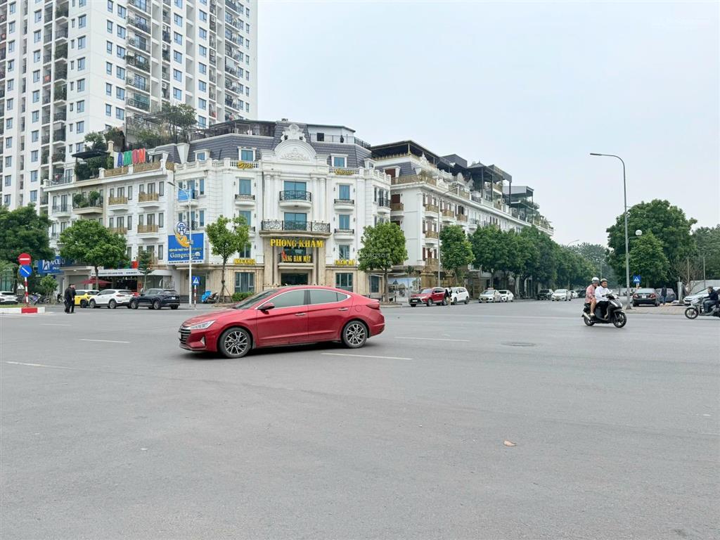 Mặt phố lâm hạ 260m2 mặt tiền 25m  lô góc 3 thoáng  view hồ hồng tiến đẳng cấp