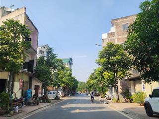 Bán nhà 136m2  18,3 tỷ mặt phố phố chính trung  trâu quỳ  gia lâm kinh doanh bất chấp