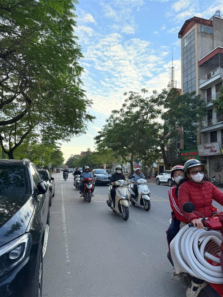 Nhà 123m2, mặt tiền 6,86m, giá 117tr/m2 cổng trường cao bá quát  hv nông nghiệp gia lâm  hà nội