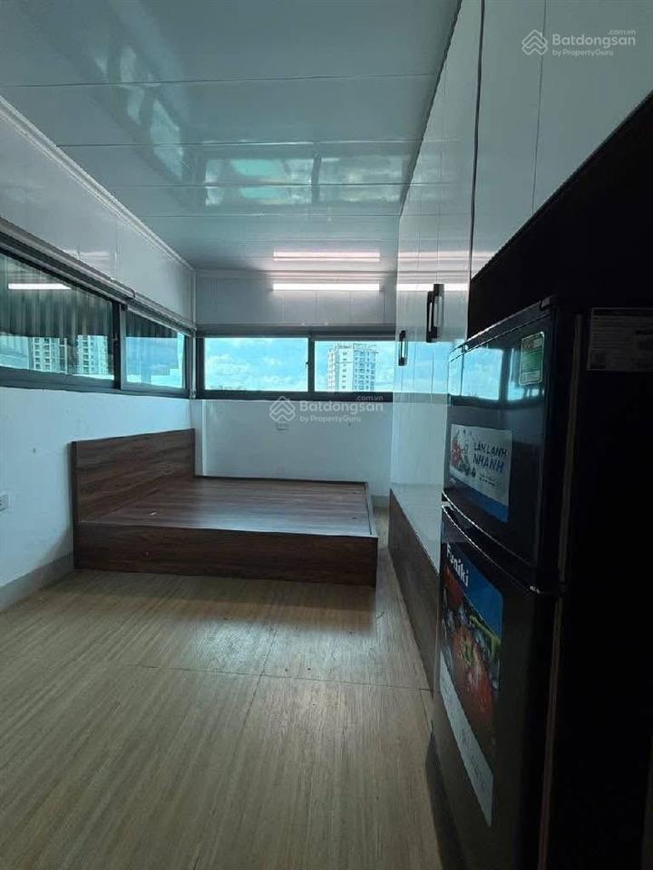 18 phòng ngủ  7 tầng thang máy  100tr/tháng  phố trương định