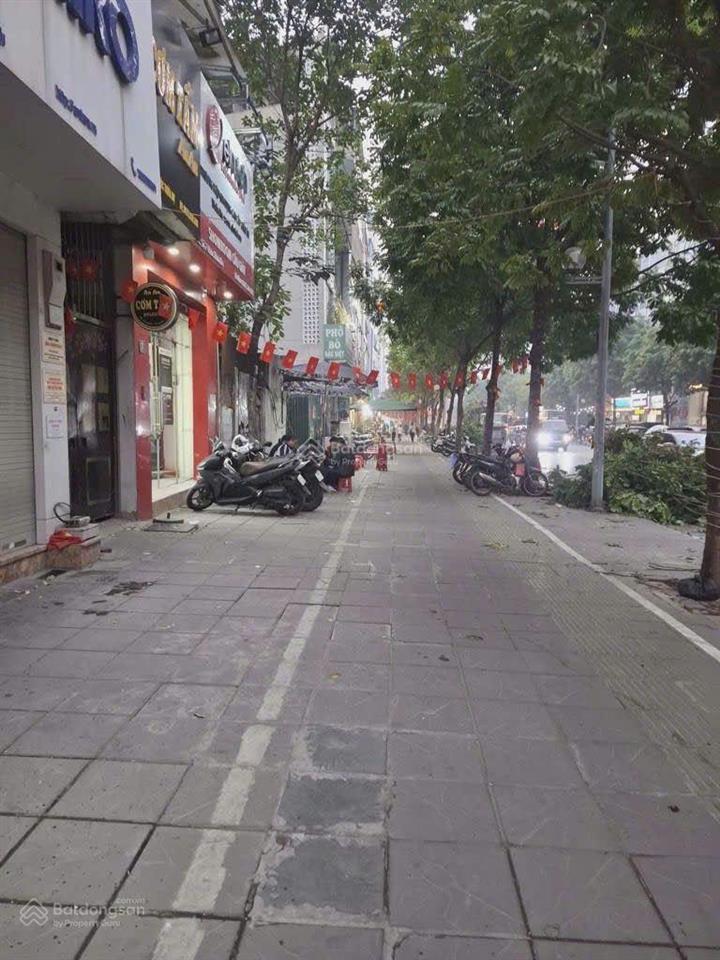 Mặt phố vip khúc thừa dụ cầu giấy 40m2 7 tầng thang máy  cực hiếm lô góc, dòng tiền 85tr/tháng