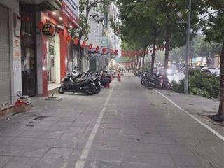 Mặt phố vip khúc thừa dụ cầu giấy 40m2 7 tầng thang máy  cực hiếm lô góc, dòng tiền 85tr/tháng