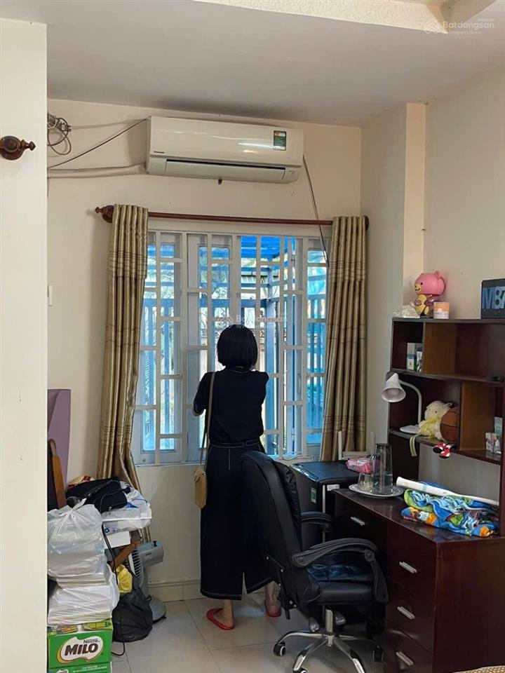 Nhà 3 tầng mới, sạch sẽ, 4mx17m, 3pn (có máy lạnh), 3wc, full nội thất, đường ôtô 12m c/x phú lâm b