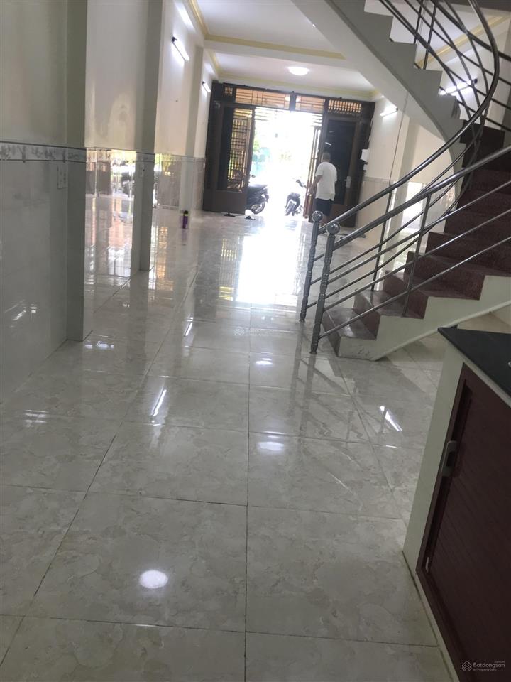 Nhà 4 tầng sạch đẹp, 4m x 17m, 4pn, 4wc, đường nội bộ (rộng 16m), khu bình phú