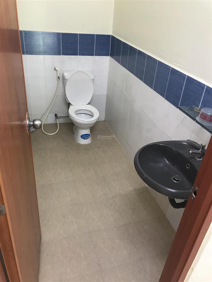 Nhà 4 tầng sạch đẹp, 4m x 17m, 4pn, 4wc, đường nội bộ (rộng 16m), khu bình phú