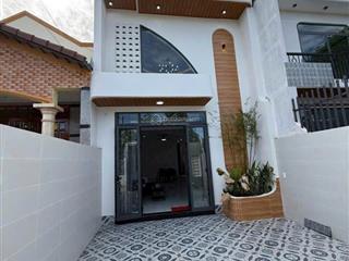 Bán nhà gác lửng hoàn thiện 3 phòng ngủ như hình. shr. gần cổng trấn biên. 1 sẹc huỳnh văn nghệ