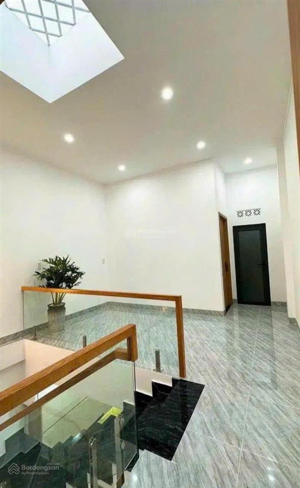 Định cư mỹ, anh chủ bán căn nhà 5x22m mới xây trong kdc bửu long. gần đại học lạc hồng