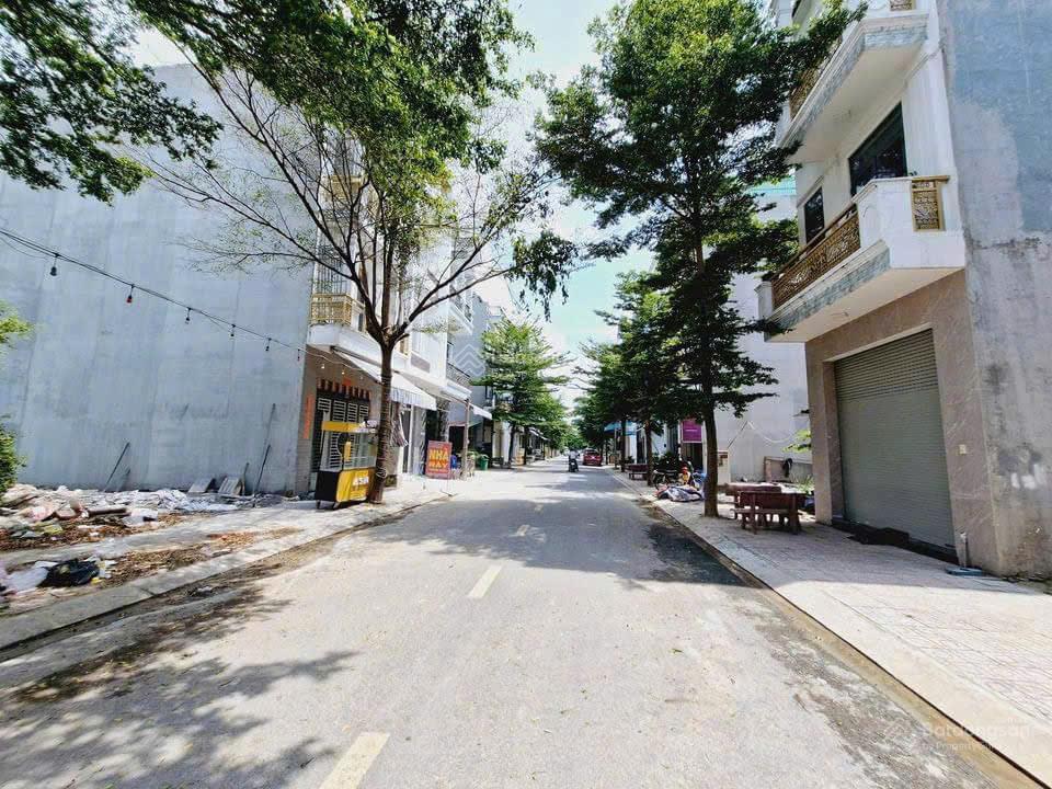 Bán đất nền ngay kdc giá tốt chính chủ, sổ sẵn thổ cư, trả trước chỉ 450 triệu nhận nền