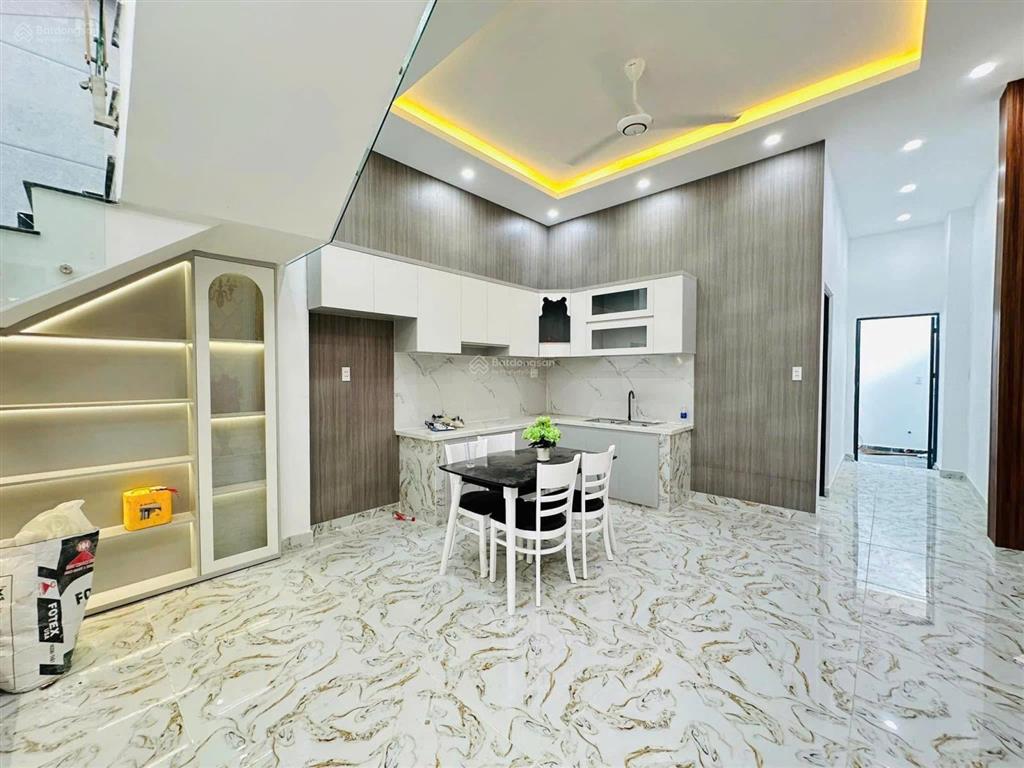Nhà phố 1 trệt 1 lầu ngay cây xăng đức hưng, đường đồng khởi, ngay chợ thuận tiện kinh doanh