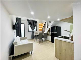 Hot  duplex ban công thang máy trung tâm q3