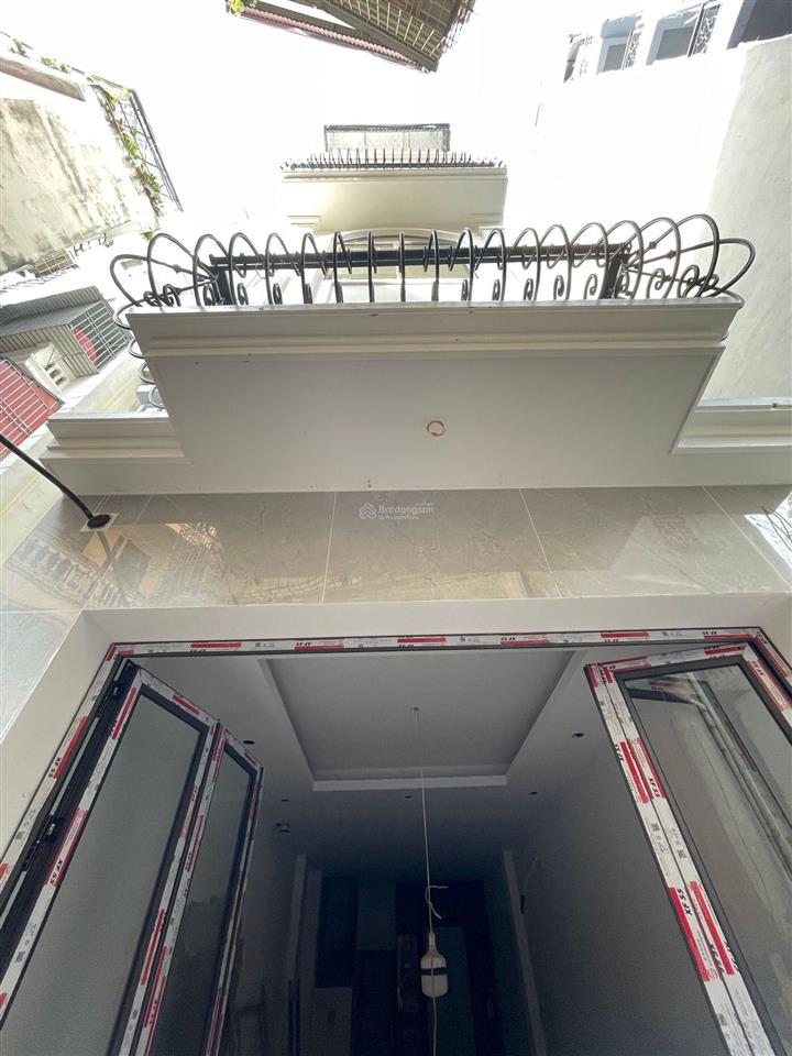 Nhà đẹp kim ngưu  ô tô vào nhà  thang máy hiện đại