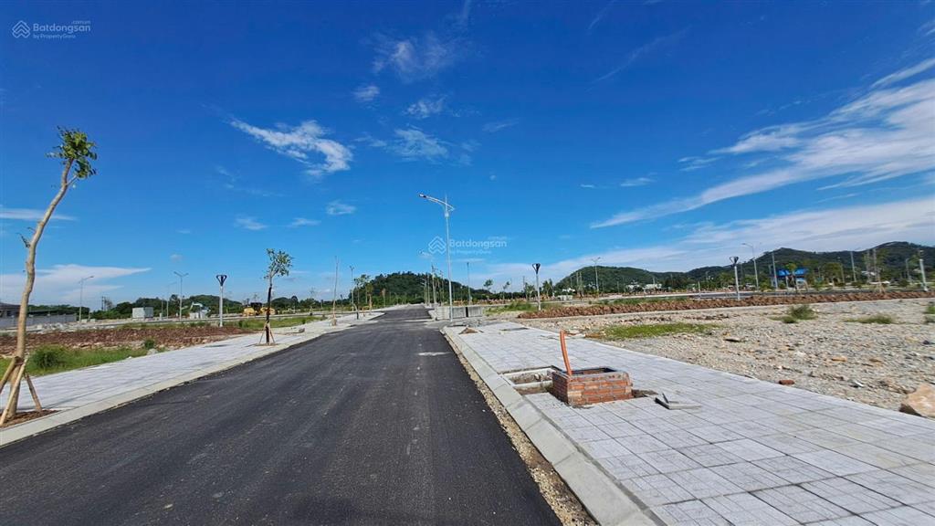 Chỉ từ 4,0 tỷ sở hữu 100m2 đất + nhà 4 tầng kđt tân thanh mặt đường 30m, sổ lâu dài