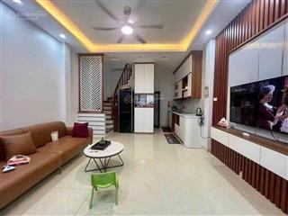 Bán nhà riêng tại phố trung kính, 9,1 tỷ, 30m2, 3pn, 4wc, pháp lý đầy đủ