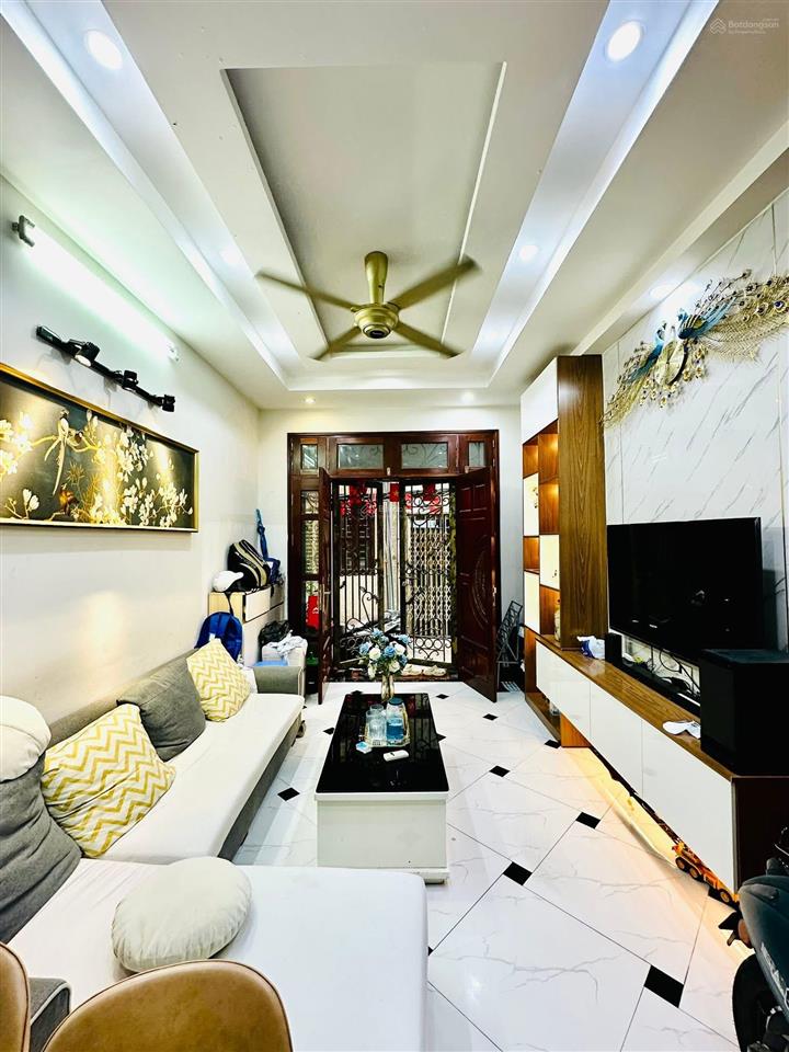 Bán nhà riêng 30m2, giá 8,8 tỷ tại trần khát chân, cầu dền, hai bà trưng, hà nội, chính chủ