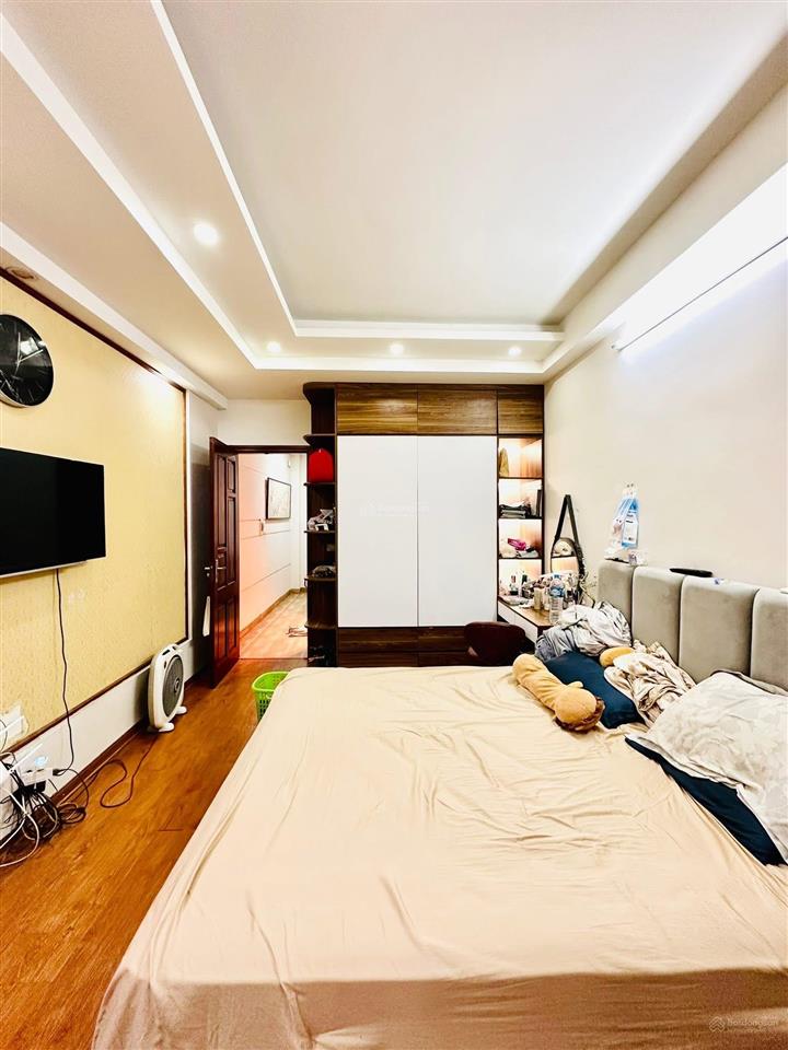 Bán nhà riêng 30m2, giá 8,8 tỷ tại trần khát chân, cầu dền, hai bà trưng, hà nội, chính chủ