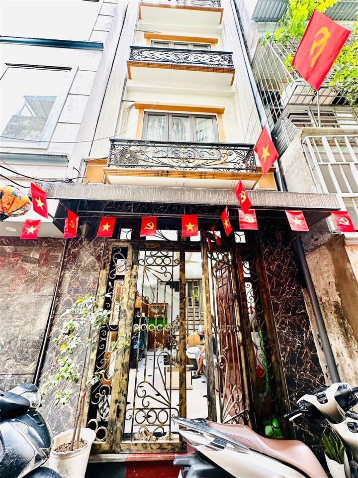 Bán nhà riêng 30m2, giá 8,8 tỷ tại trần khát chân, cầu dền, hai bà trưng, hà nội, chính chủ