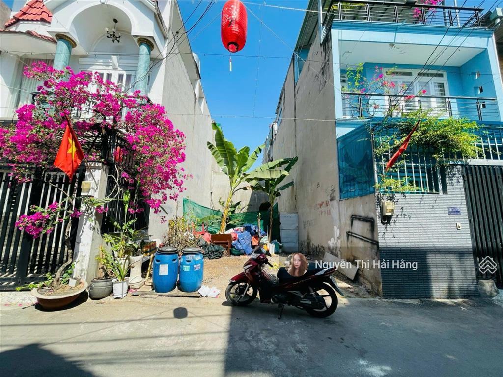 Bán đất hẻm 5m xe tải 80.6m2 ngang 5,6m sát chợ tăng nhơn phú b 5 tỷ tl