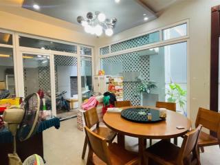 Bán nhà 2 tầng linh đông  ô tô đậu sân  170m2 ngang 8m  giá 8.x tỷ