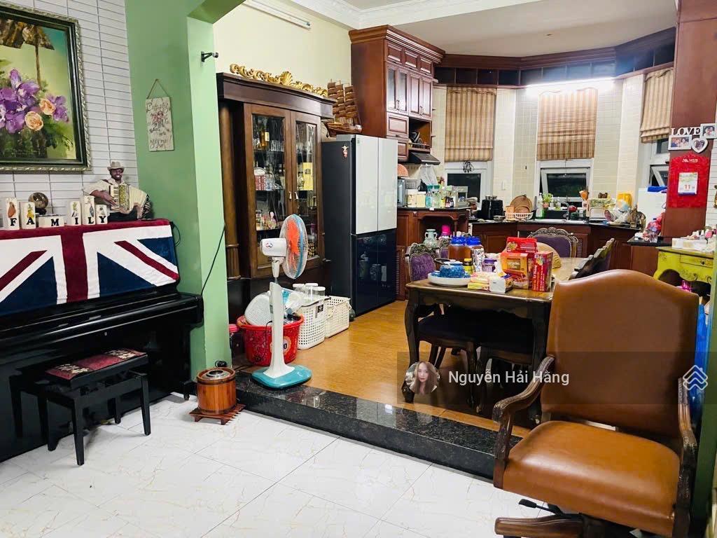 Giá tốt  biệt thự mini  sau vincom  200m2 (6,7x30m) nở hậu chỉ 15.x tỷ