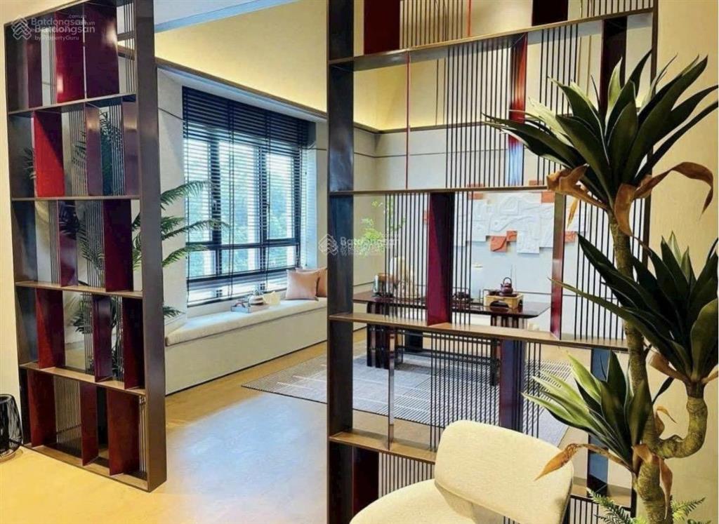 Biệt thự ở ngay  10x16m  3 tầng  sát phạm văn đồng  linh đông