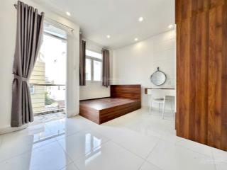 Căn hộ 1 phòng ngủ ban công 45m2 full nội thất mới 100%  ngã tư phú nhuận  cầu kiệu