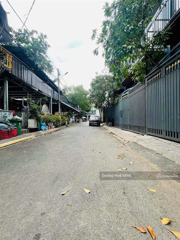Bán gấp lô đất vuông vức, hẻm xe hơi đường số 7, linh trung cách hoàng diệu 2 chỉ 100m, k quy hoạch