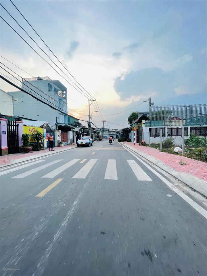 70 triệu/m2, đất mặt tiền, xây được hầm 6 tầng, sát phạm văn đồng, vành đai 2, 266.6m2 ngang 7m