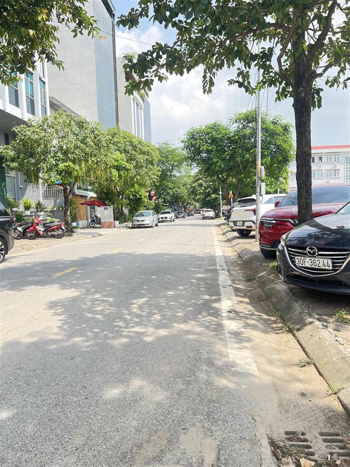 Bán đất giá 3ha đức diễn bắc từ liêm dt 100m mt 5m xây nhà văn phòng quán đẹp giá đt 0968 371 ***