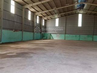 Em chính chủ cần bán đất có sẵn kho xưởng mặt tiền đường đt852, cách chợ nàng 2, 100m