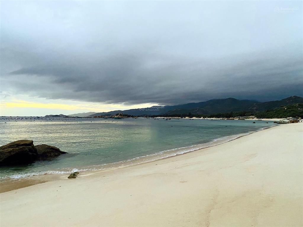 Bán đất mặt biển bình lập, ngay cạnh khu đô thị ven vịnh cam ranh của vingroup