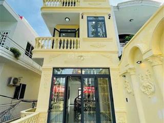 Cho thuê nhà 4 tầng mặt tiền quang trung gò vấp, 4 phòng 3wc sàn trệt suốt, kinh doanh ngay